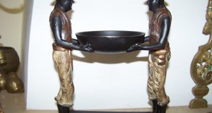 sculptura in bronz 2,2 kg- h 23 l  19 cm