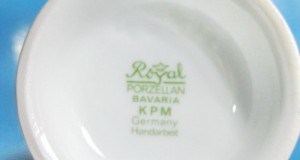 6243-I-Vaza veche Royal Porzellan KPM Bavaria handarbeit Pauni-Flori.